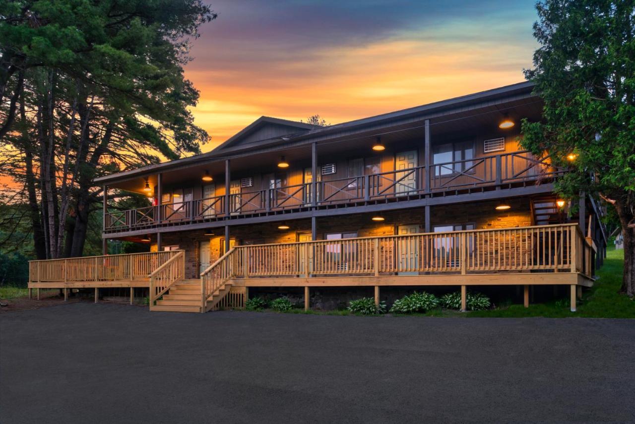 Roaring Brook Ranch Resort Lake George Exterior foto