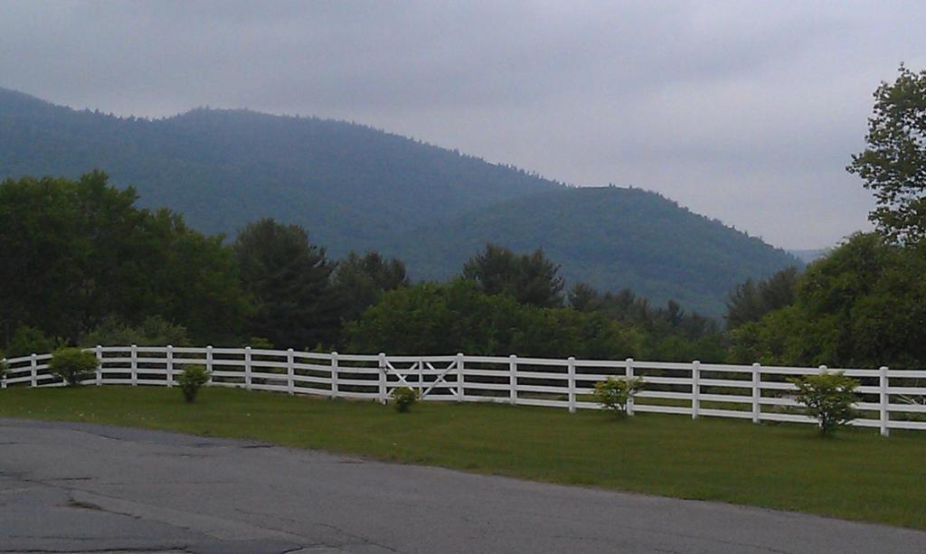 Roaring Brook Ranch Resort Lake George Exterior foto